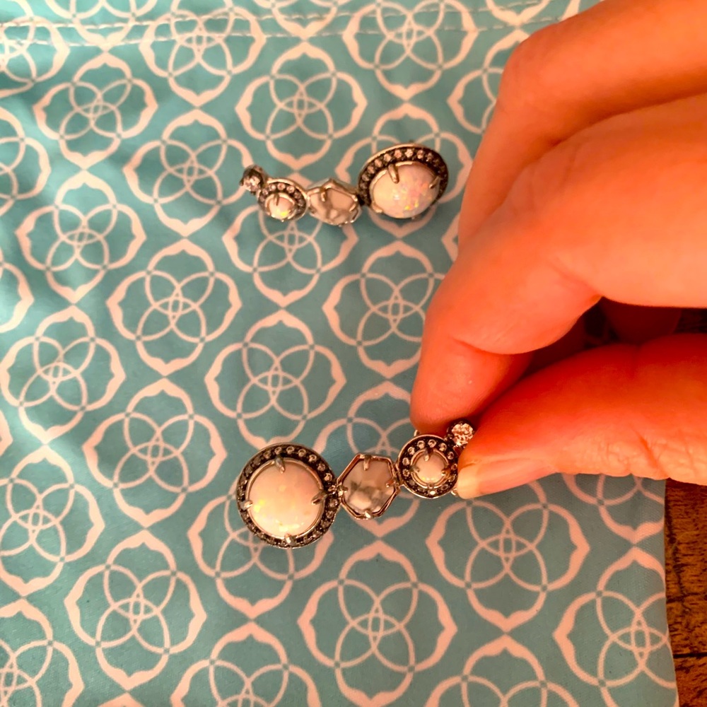 Kendra Scott climber earring